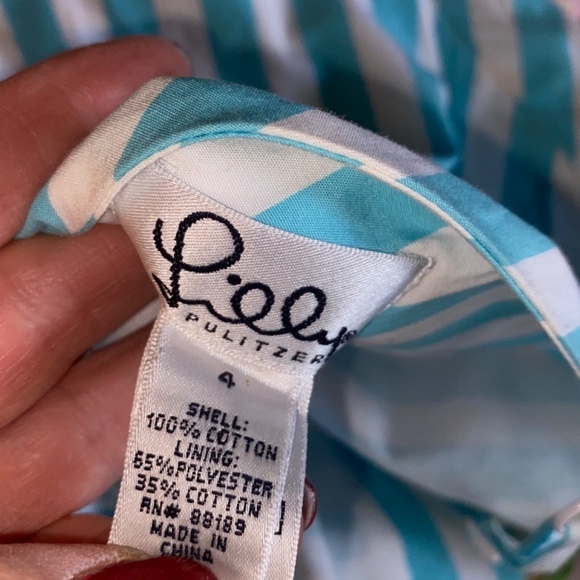 Lilly Pulitzer size 4 dress some discoloration in the armpit area - Picture 8 of 8